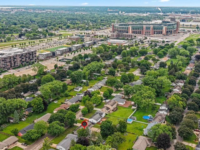 1203 VALLEY VIEW ROAD, Green Bay, WI 54304