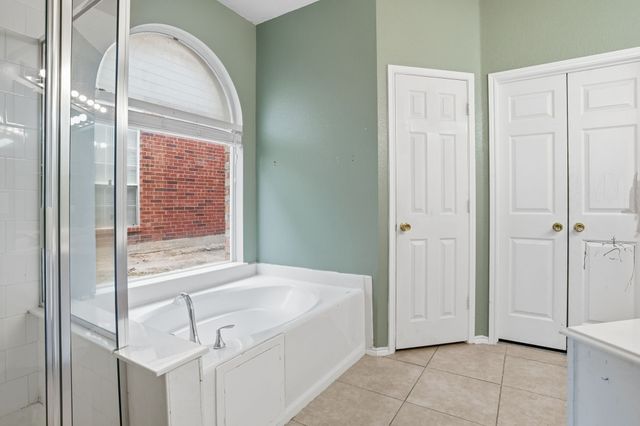 4008 Double Oak Drive, Bedford, TX 76021