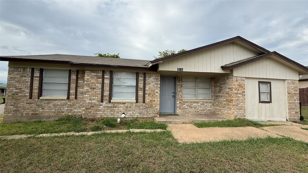 4916 Mcdougal Street, Greenville, TX 75401