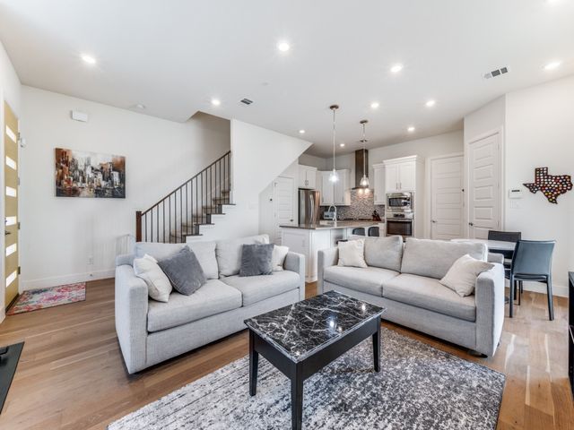 7832 Verona Place, Dallas, TX 75231