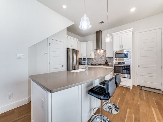 7832 Verona Place, Dallas, TX 75231