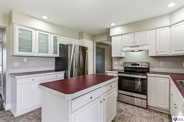 20 Oxmoor Drive, Elizabethtown, KY 42701