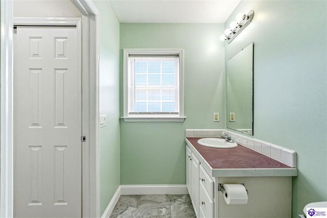 20 Oxmoor Drive, Elizabethtown, KY 42701