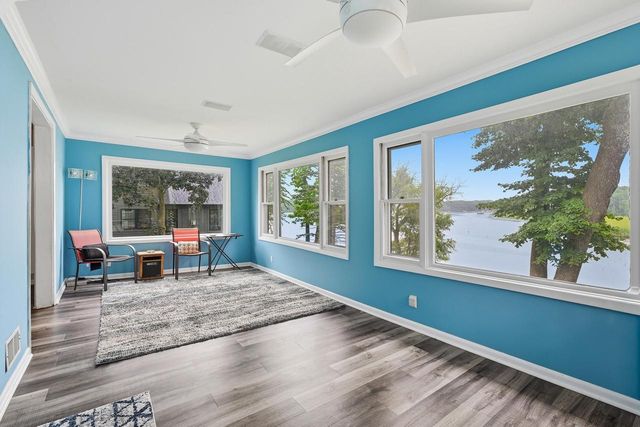 5725 E Peninsula DRIVE, Waterford, WI 53185