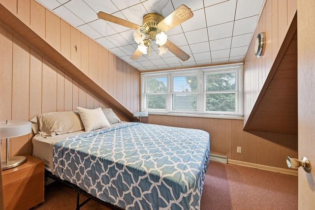 5725 E Peninsula DRIVE, Waterford, WI 53185