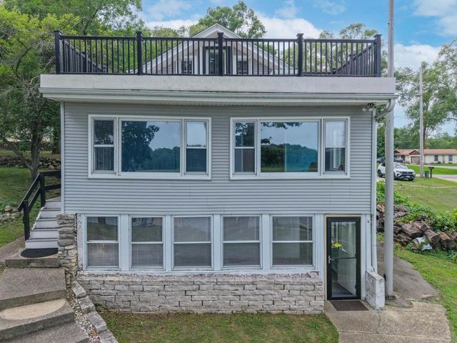 5725 E Peninsula DRIVE, Waterford, WI 53185