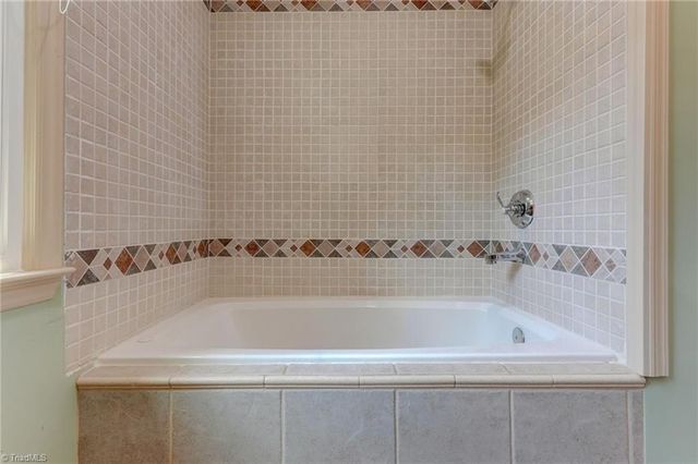 2003 Stratford Place, Reidsville, NC 27320