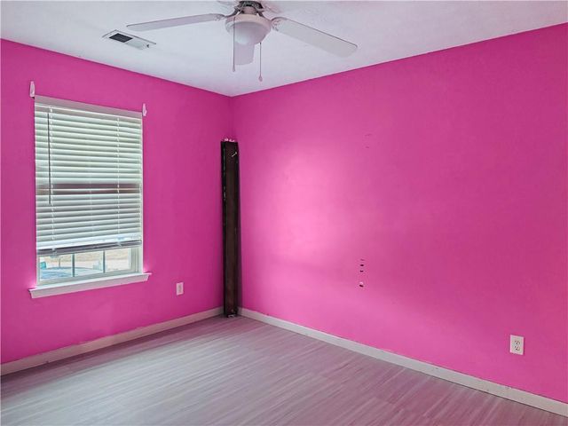 515 Rock Lake View, Atlanta, GA 30349