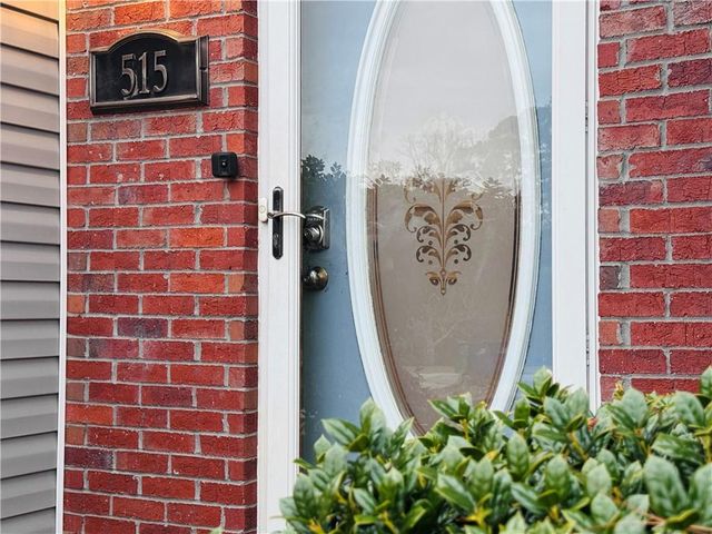 515 Rock Lake View, Atlanta, GA 30349