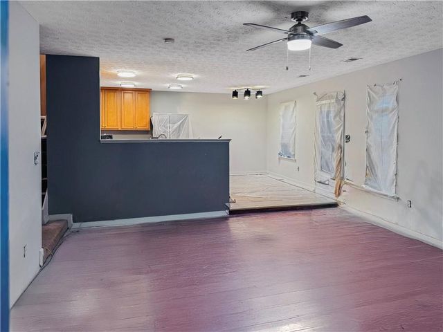 515 Rock Lake View, Atlanta, GA 30349