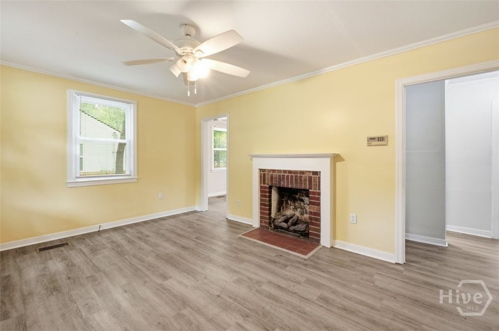 Image 3 of property listing at 2123 Utah Street, Savannah, GA 31404