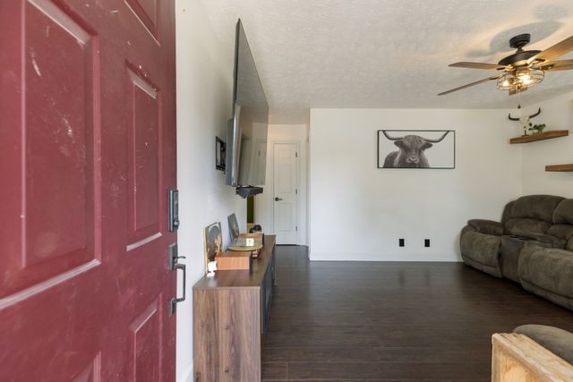 402 Wilson St, Springfield, TN 37172