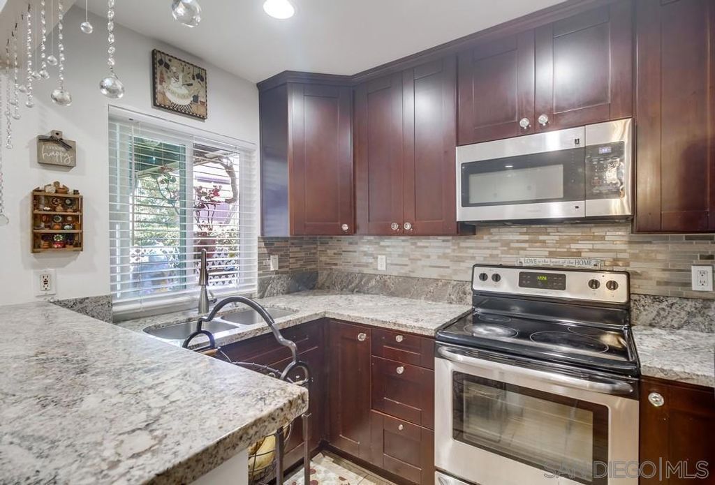 Image 1 of property listing at 8015 Caminito De Pizza #B, San Diego, CA 92108