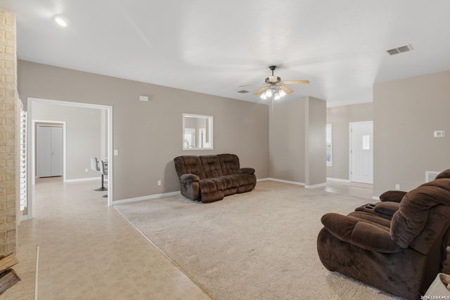 155 Guadalupe Ranch, Seguin, TX 78155