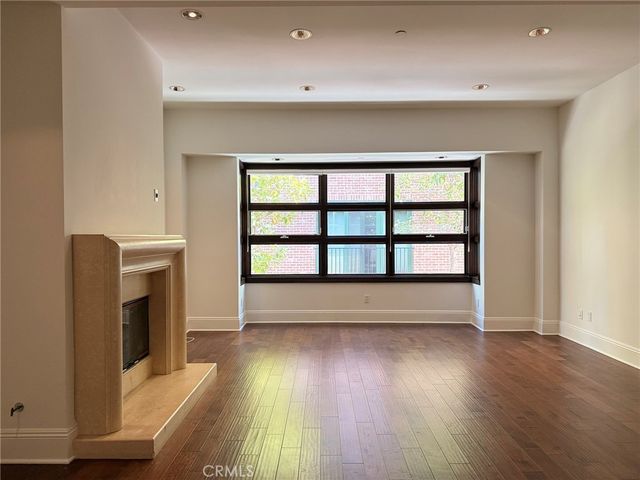 2323 S Beverly Glen 8, Los Angeles, CA 90064