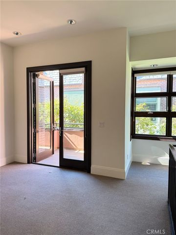 2323 S Beverly Glen 8, Los Angeles, CA 90064