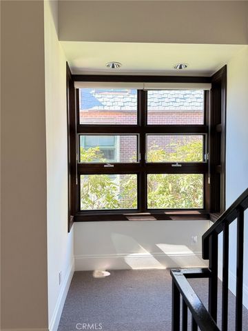 2323 S Beverly Glen 8, Los Angeles, CA 90064