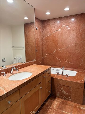 2323 S Beverly Glen 8, Los Angeles, CA 90064