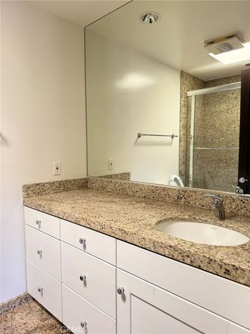 2323 S Beverly Glen 8, Los Angeles, CA 90064