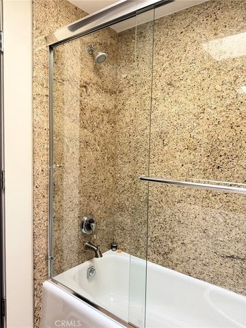 2323 S Beverly Glen 8, Los Angeles, CA 90064