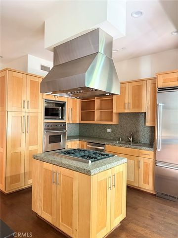 2323 S Beverly Glen 8, Los Angeles, CA 90064