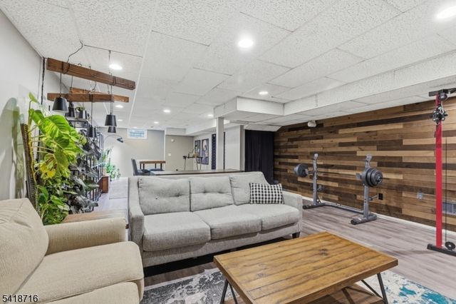 42 W Lake Shore Dr, Rockaway Twp., NJ 07866