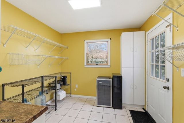 42 W Lake Shore Dr, Rockaway Twp., NJ 07866