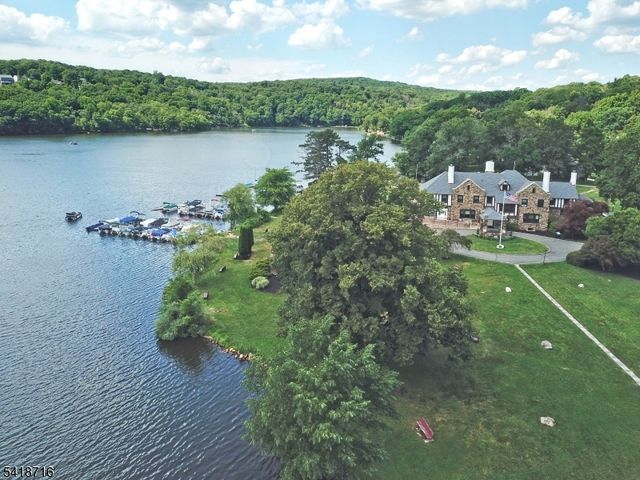 42 W Lake Shore Dr, Rockaway Twp., NJ 07866