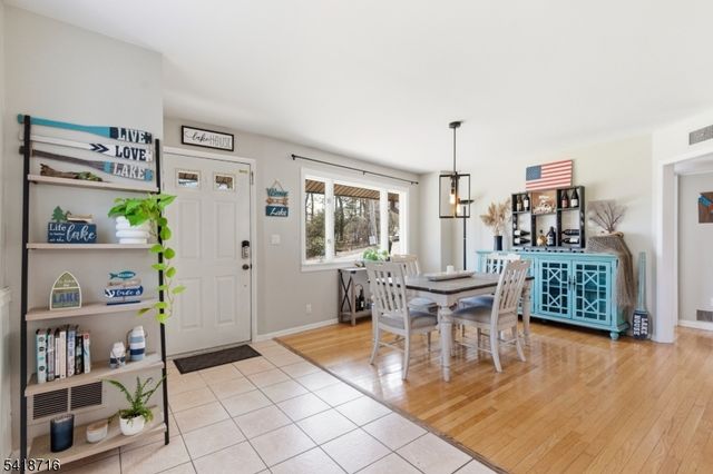 42 W Lake Shore Dr, Rockaway Twp., NJ 07866