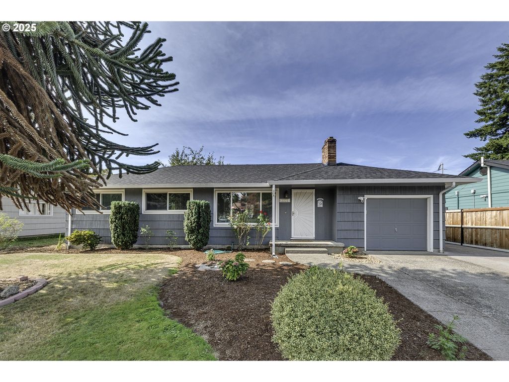 2221 Se 185TH Ave, Portland, OR 97233
