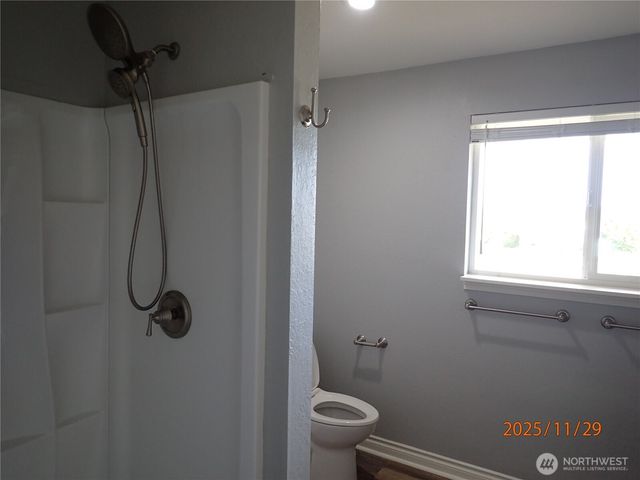 156 Sea Breeze Loop SE, Ocean Shores, WA 98569