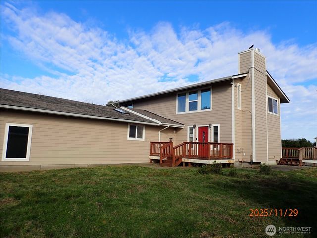 156 Sea Breeze Loop SE, Ocean Shores, WA 98569