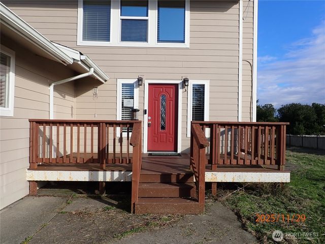 156 Sea Breeze Loop SE, Ocean Shores, WA 98569