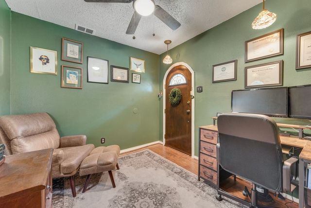 710 Bow Creek Court, Duncanville, TX 75116