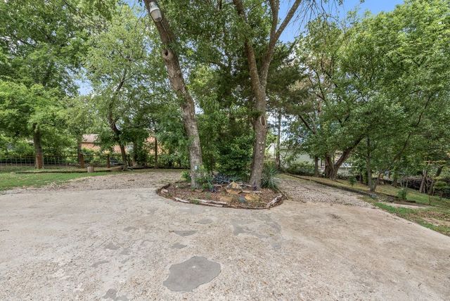 710 Bow Creek Court, Duncanville, TX 75116