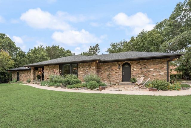 710 Bow Creek Court, Duncanville, TX 75116