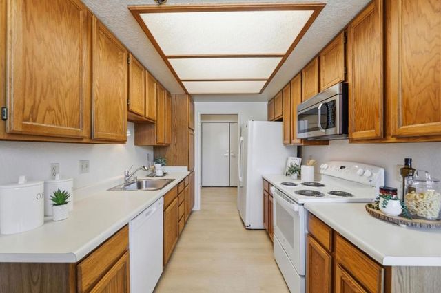 22330 Homestead Road 226, Cupertino, CA 95014