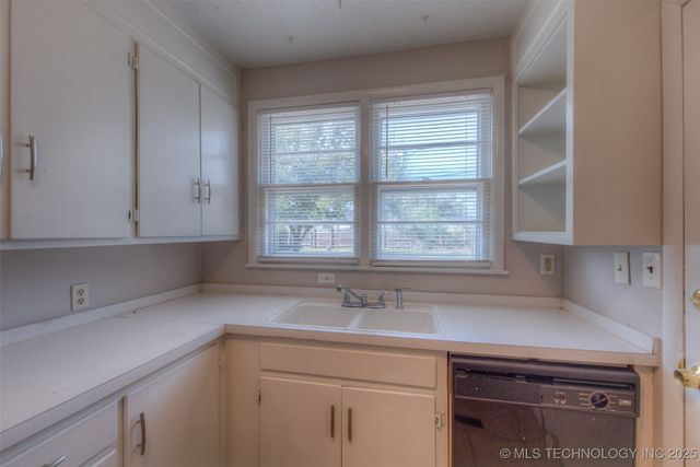 504 N Atlanta Street, Owasso, OK 74055