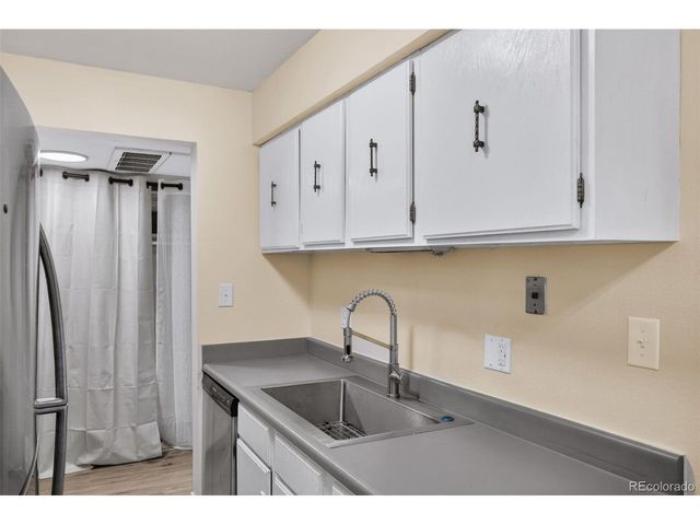 7755 E Quincy Ave 203A2, Denver, CO 80237