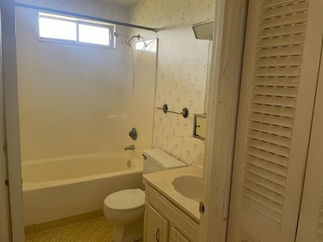 1551 NE 13th Terrace 15, Jensen Beach, FL 34957