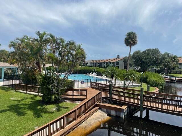 1551 NE 13th Terrace 15, Jensen Beach, FL 34957