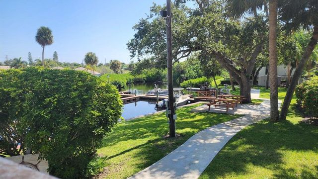 1551 NE 13th Terrace 15, Jensen Beach, FL 34957