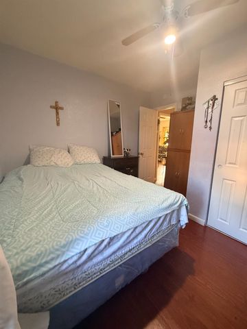 1017 S 8th Street, Fresno, CA 93702