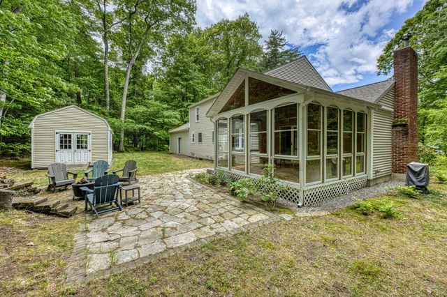 11 Brek Drive, Merrimack, NH 03054