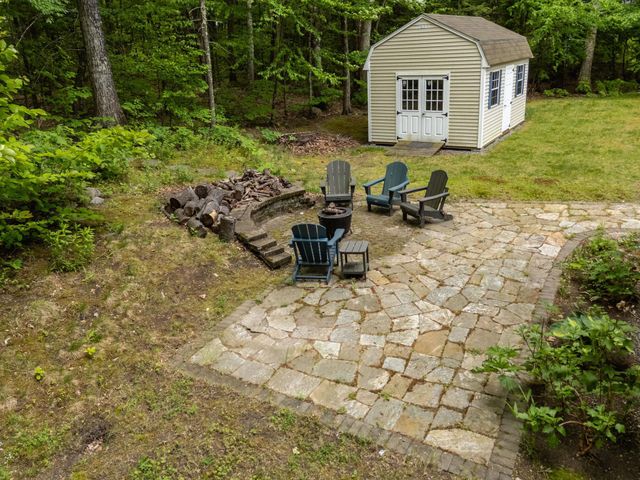 11 Brek Drive, Merrimack, NH 03054