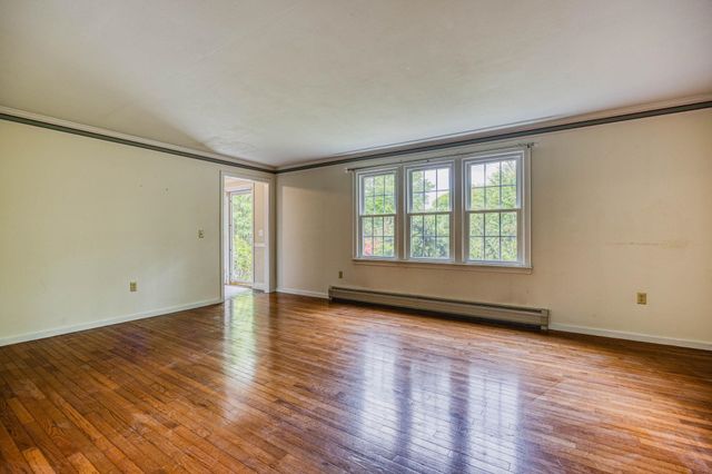 11 Brek Drive, Merrimack, NH 03054