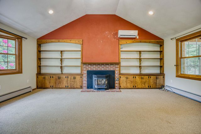 11 Brek Drive, Merrimack, NH 03054