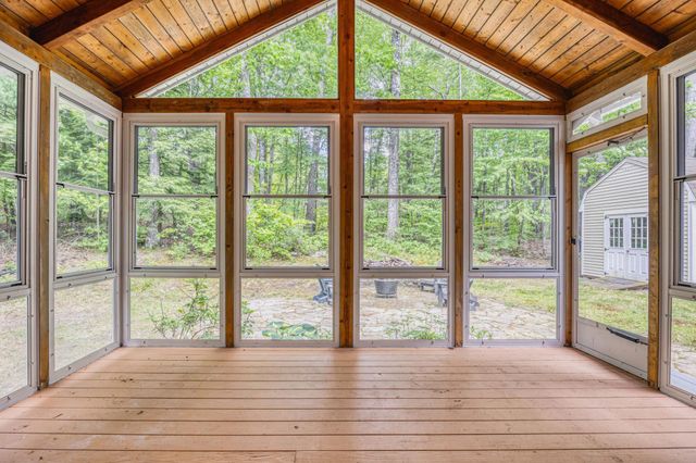 11 Brek Drive, Merrimack, NH 03054