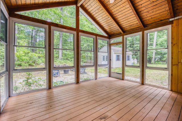11 Brek Drive, Merrimack, NH 03054