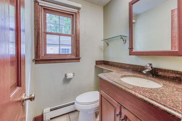 11 Brek Drive, Merrimack, NH 03054